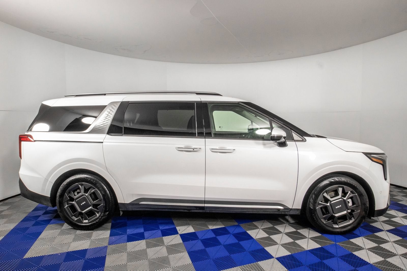 2025 Kia Carnival MPV SX