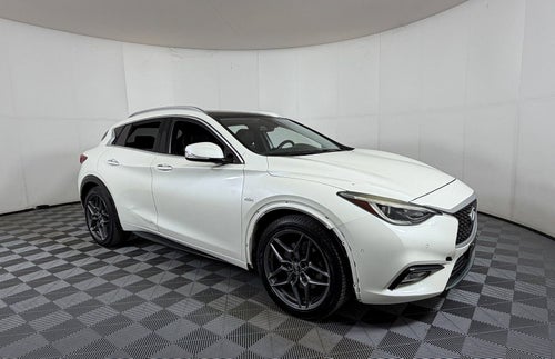 2017 INFINITI QX30 Premium