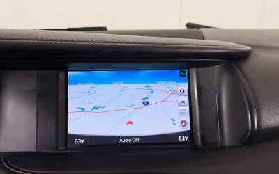 2017 INFINITI QX30 Premium