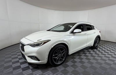 2017 INFINITI QX30 Premium