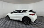 2017 INFINITI QX30 Premium