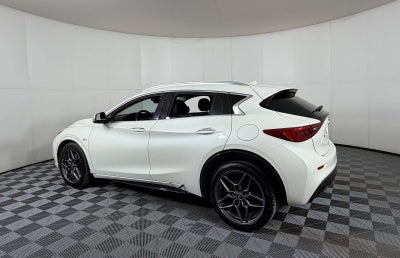 2017 INFINITI QX30 Premium