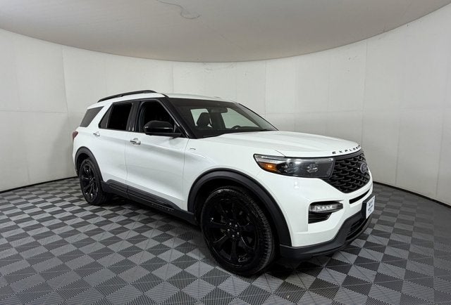 2023 Ford Explorer ST-LINE RWD's photo