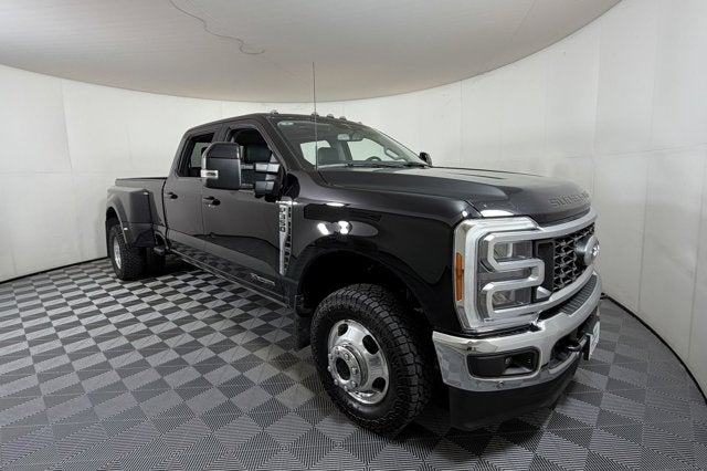 2023 Ford F-350 Lariat 4x4 Crew Cab 8' Box DRW's photo