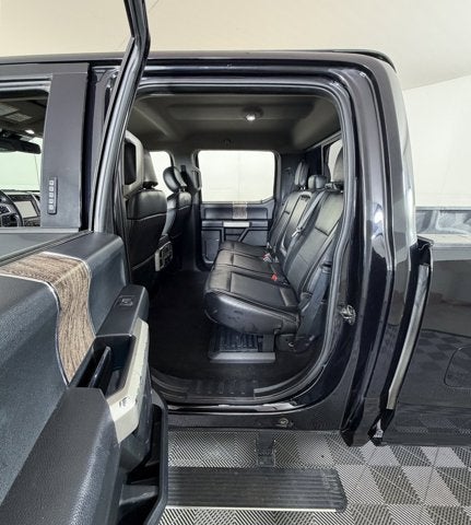 2019 Ford Super Duty F-350 DRW LARIAT