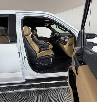 2023 Ford Super Duty F-450 DRW LARIAT