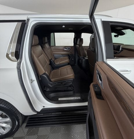 2024 Chevrolet Suburban High Country