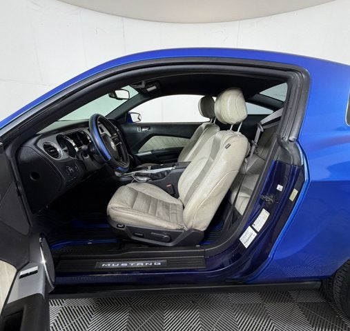 2012 Ford Mustang V6 Premium