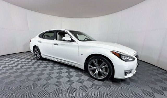 2015 INFINITI Q70L 3.7