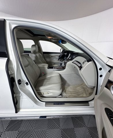 2015 INFINITI Q70L 3.7