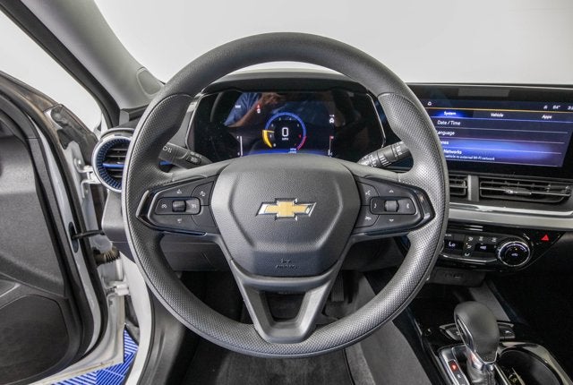 2025 Chevrolet Trax LT - Photo 19