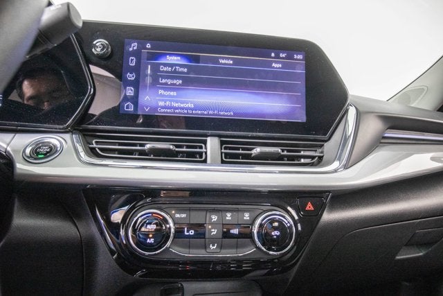 2025 Chevrolet Trax LT - Photo 25