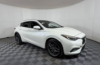 2017 INFINITI QX30 Premium