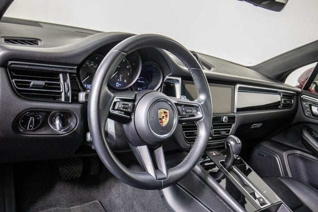 2024 Porsche Macan Premium Package Plus