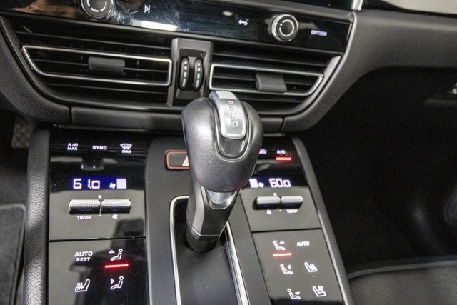 2024 Porsche Macan Premium Package Plus